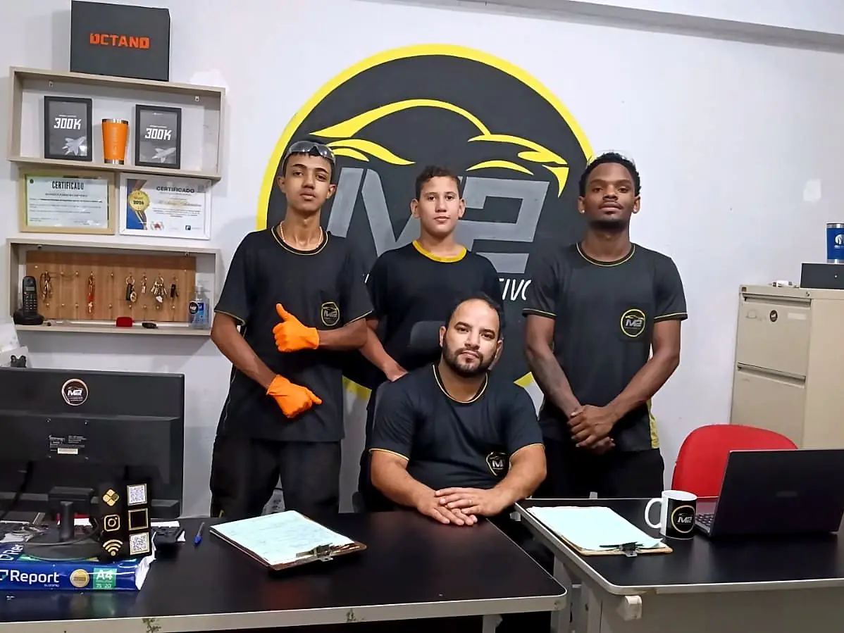 Equipe da M2 Serviços Automotivos
