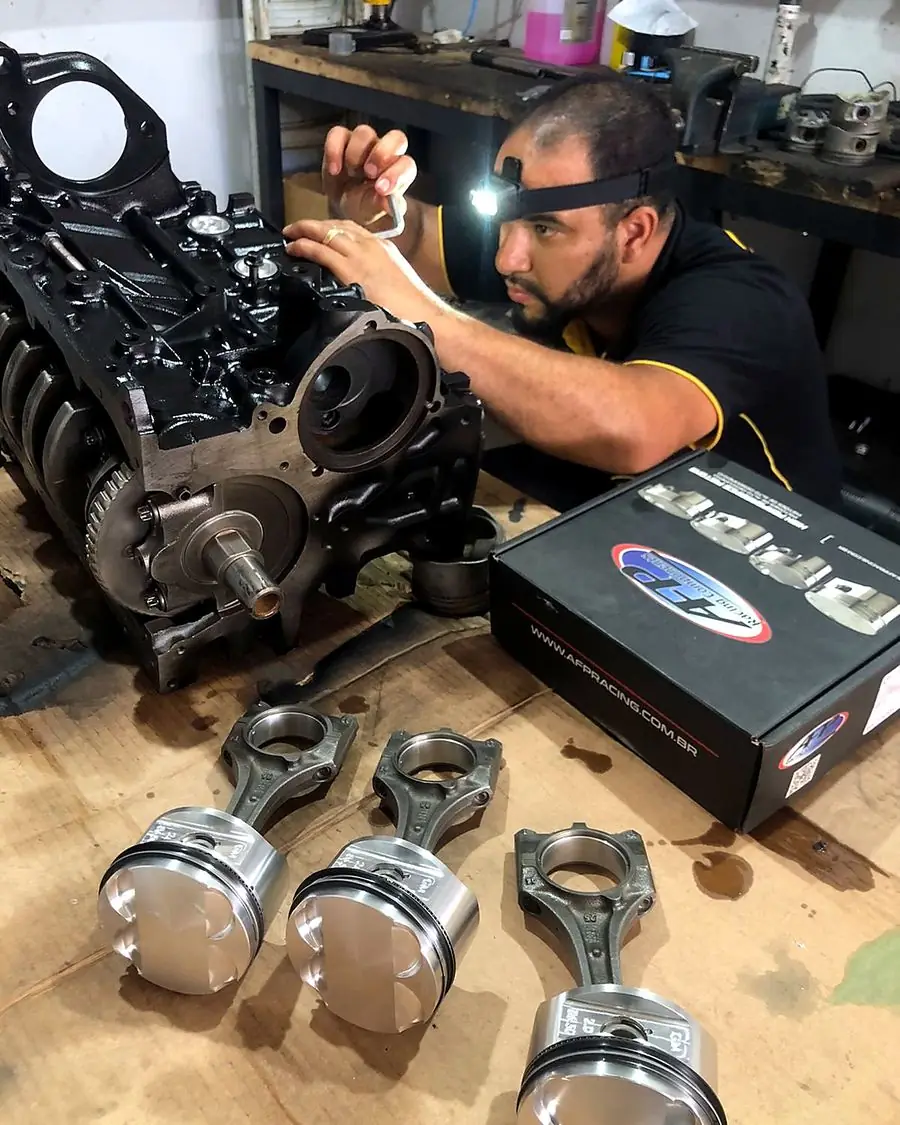 Montagem de motor na M2